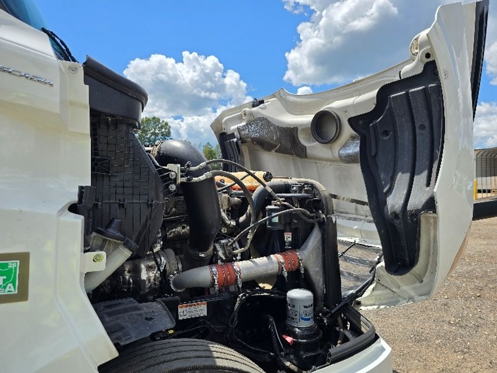 Day Cab Tractor-Heavy Duty Tractors-Freightliner-2023-T12664ST-Albany-GA-707,049\n\t\tmiles-$ 40,000 - Image 15