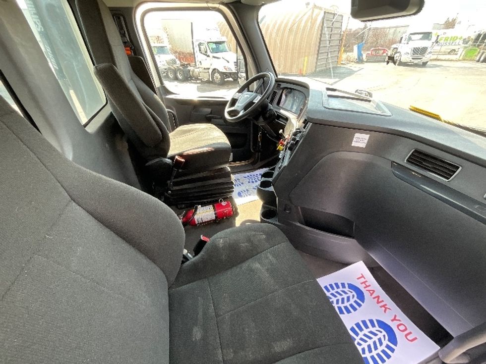 Day Cab Tractor-Heavy Duty Tractors-Freightliner-2023-T12664ST-Cambridge-ON-1,025,208\n\t\tkm-$ 53,000 - Image 14