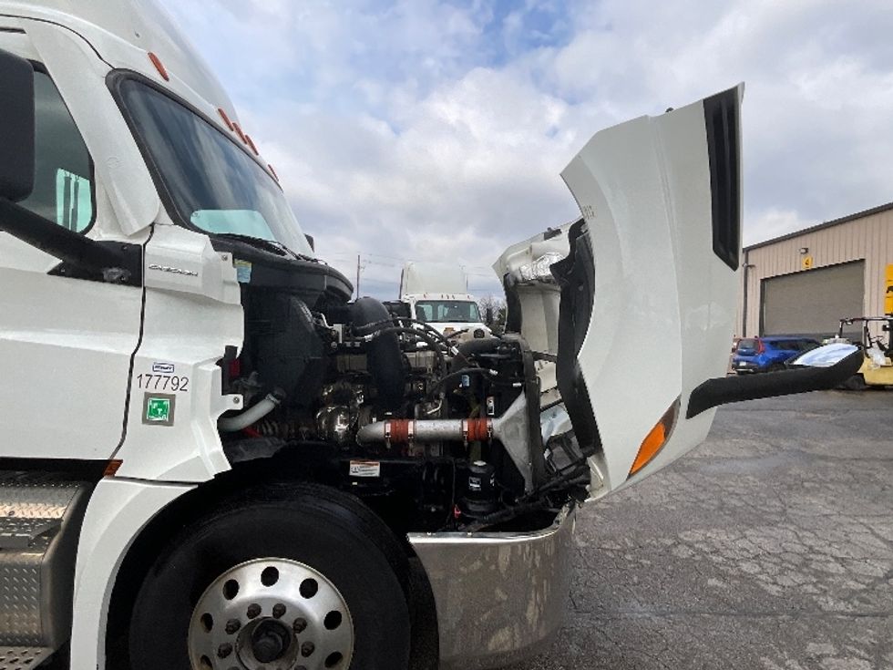 Day Cab Tractor-Heavy Duty Tractors-Freightliner-2023-T12664ST-Cambridge-ON-921,880\n\t\tkm-$ 64,500 - Image 15