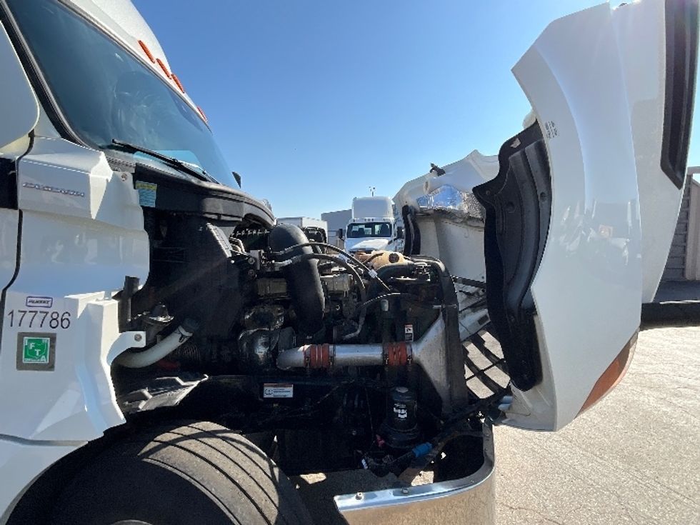 Day Cab Tractor-Heavy Duty Tractors-Freightliner-2023-T12664ST-Cambridge-ON-937,500\n\t\tkm-$ 60,500 - Image 15