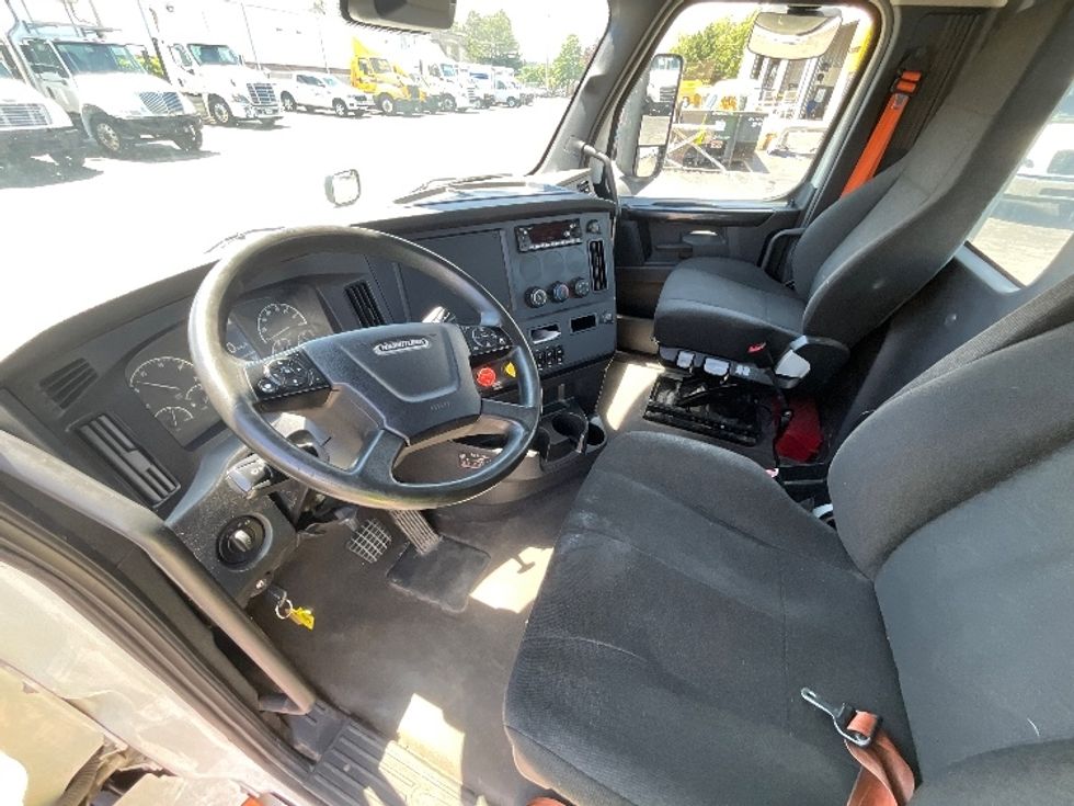 Day Cab Tractor-Heavy Duty Tractors-Freightliner-2023-T12664ST-Cambridge-ON-963,073\n\t\tkm-$ 61,000 - Image 10