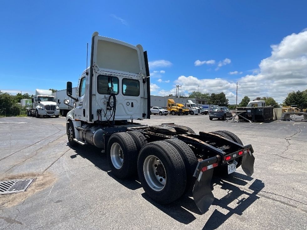 Day Cab Tractor-Heavy Duty Tractors-Freightliner-2023-T12664ST-Cambridge-ON-963,073\n\t\tkm-$ 61,000 - Image 5