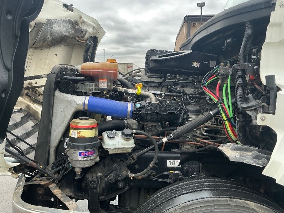 Day Cab Tractor-Heavy Duty Tractors-Freightliner-2023-T12664ST-Cambridge-ON-973,032\n\t\tkm-$ 61,250 - Image 16