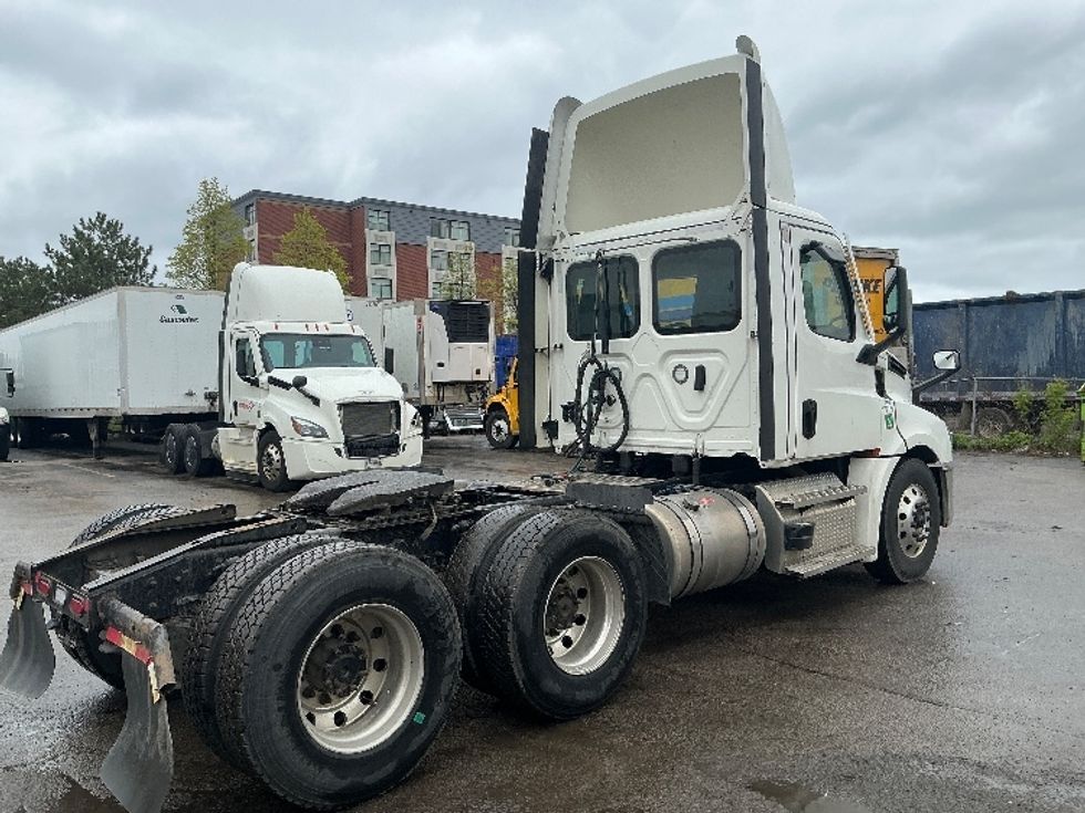 Day Cab Tractor-Heavy Duty Tractors-Freightliner-2023-T12664ST-Cambridge-ON-973,032\n\t\tkm-$ 61,250 - Image 7