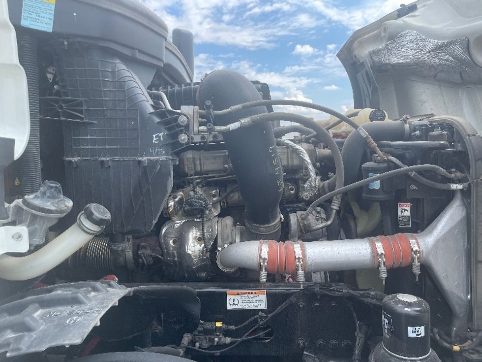 Day Cab Tractor-Heavy Duty Tractors-Freightliner-2023-T12664ST-Dallas-TX-737,343\n\t\tmiles-$ 36,750 - Image 15