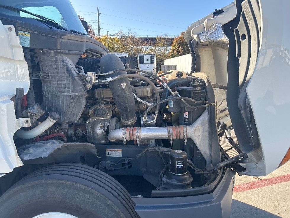 Day Cab Tractor-Heavy Duty Tractors-Freightliner-2023-T12664ST-Fort Worth-TX-141,358\n\t\tmiles-$ 104,000 - Image 15