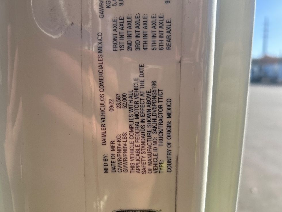 Day Cab Tractor-Heavy Duty Tractors-Freightliner-2023-T12664ST-Fort Worth-TX-141,358\n\t\tmiles-$ 104,000 - Image 17