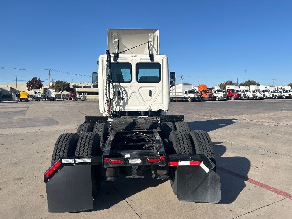 Day Cab Tractor-Heavy Duty Tractors-Freightliner-2023-T12664ST-Fort Worth-TX-141,358\n\t\tmiles-$ 104,000 - Image 6