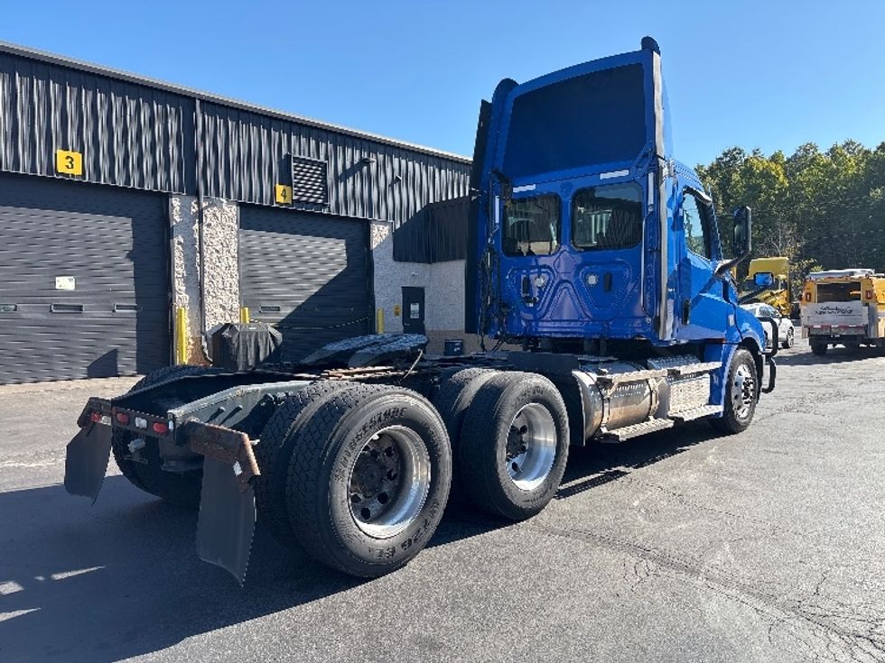 Day Cab Tractor-Heavy Duty Tractors-Freightliner-2023-T12664ST-Jessup-PA-437,672\n\t\tmiles-$ 65,250 - Image 7