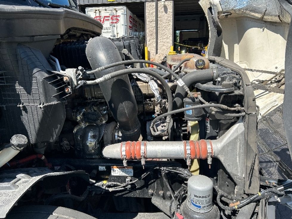 Day Cab Tractor-Heavy Duty Tractors-Freightliner-2023-T12664ST-Jessup-PA-734,422\n\t\tmiles-$ 36,250 - Image 15