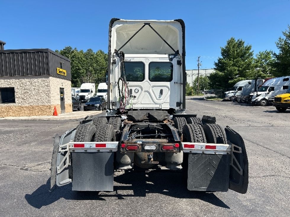 Day Cab Tractor-Heavy Duty Tractors-Freightliner-2023-T12664ST-Jessup-PA-734,422\n\t\tmiles-$ 36,250 - Image 6