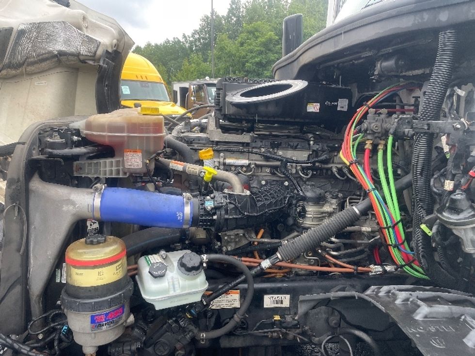 Day Cab Tractor-Heavy Duty Tractors-Freightliner-2023-T12664ST-Jessup-PA-761,676\n\t\tmiles-$ 36,250 - Image 16