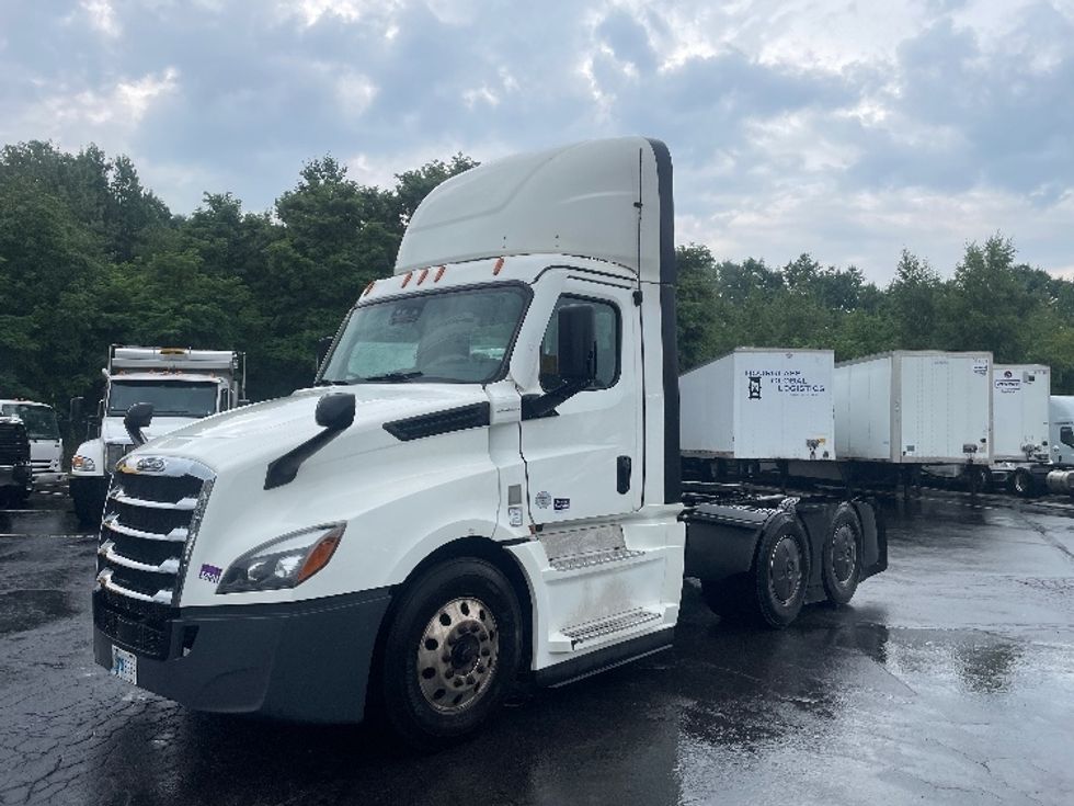 Day Cab Tractor-Heavy Duty Tractors-Freightliner-2023-T12664ST-Jessup-PA-761,676\n\t\tmiles-$ 36,250 - Image 3