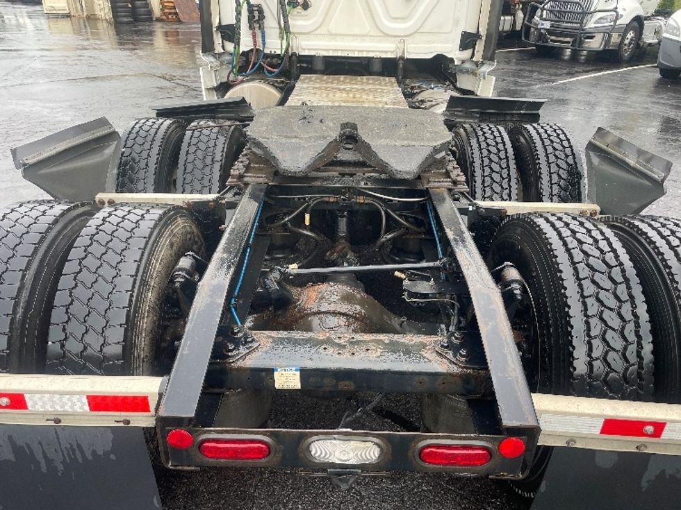 Day Cab Tractor-Heavy Duty Tractors-Freightliner-2023-T12664ST-Jessup-PA-761,676\n\t\tmiles-$ 36,250 - Image 6