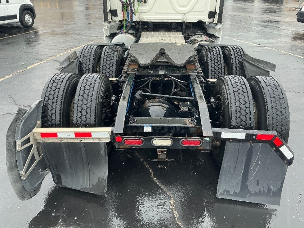 Day Cab Tractor-Heavy Duty Tractors-Freightliner-2023-T12664ST-Moberly-MO-753,815\n\t\tmiles-$ 36,750 - Image 6