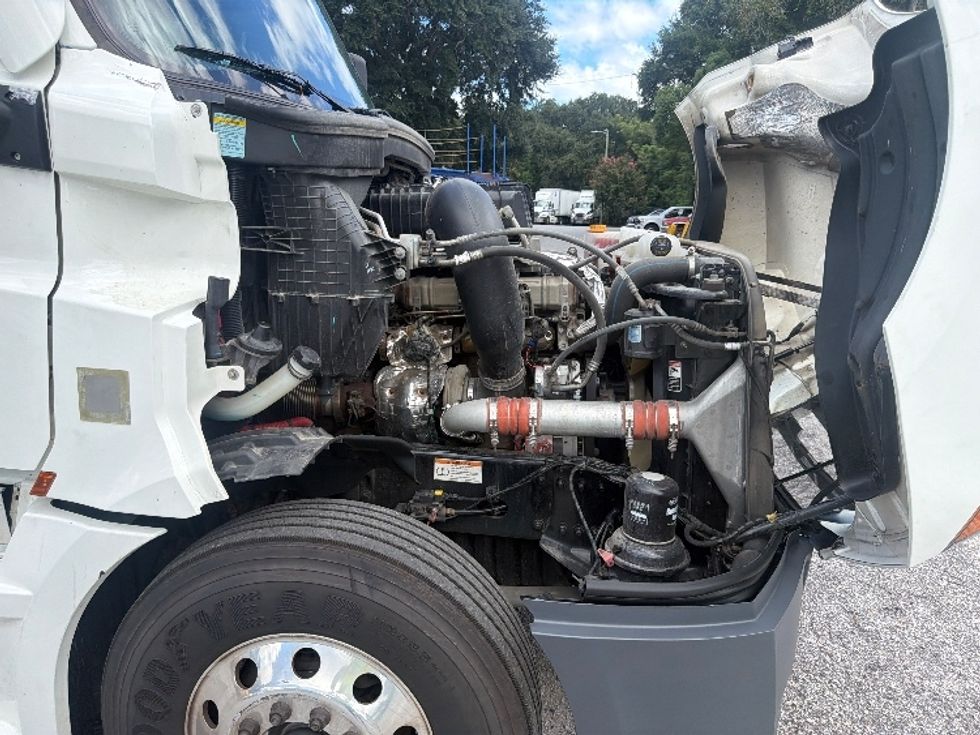 Day Cab Tractor-Heavy Duty Tractors-Freightliner-2023-T12664ST-Pensacola-FL-784,148\n\t\tmiles-$ 36,750 - Image 15