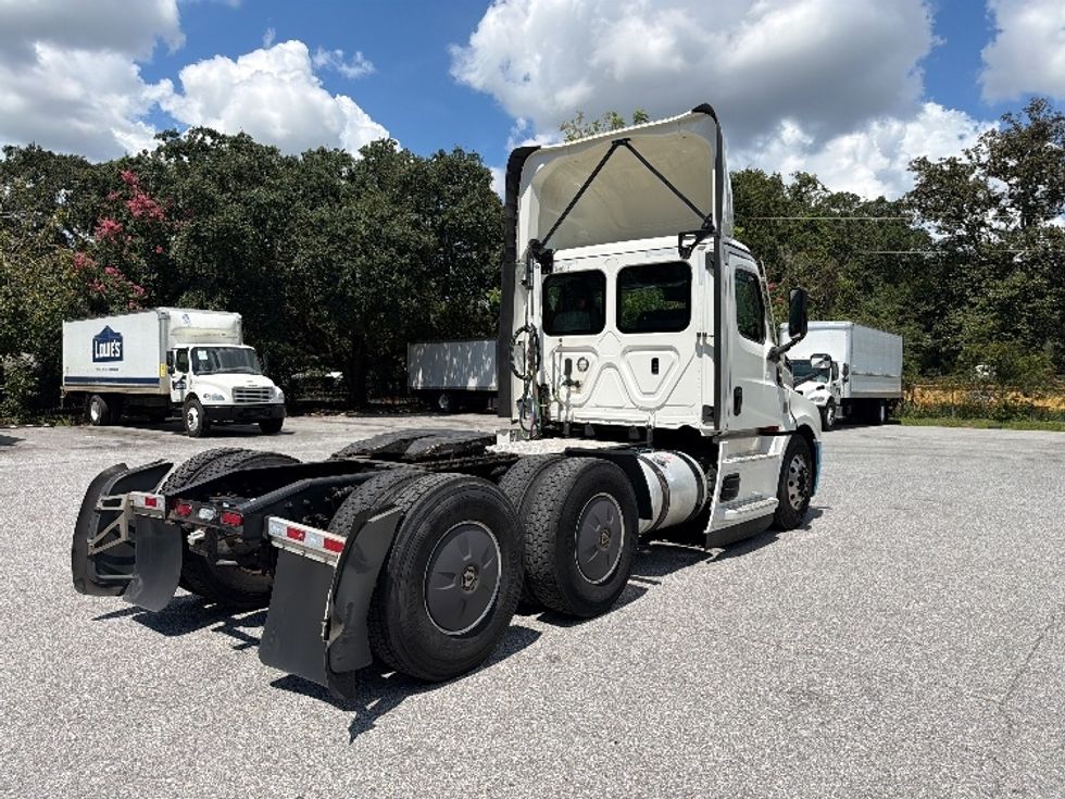 Day Cab Tractor-Heavy Duty Tractors-Freightliner-2023-T12664ST-Pensacola-FL-784,148\n\t\tmiles-$ 36,750 - Image 7