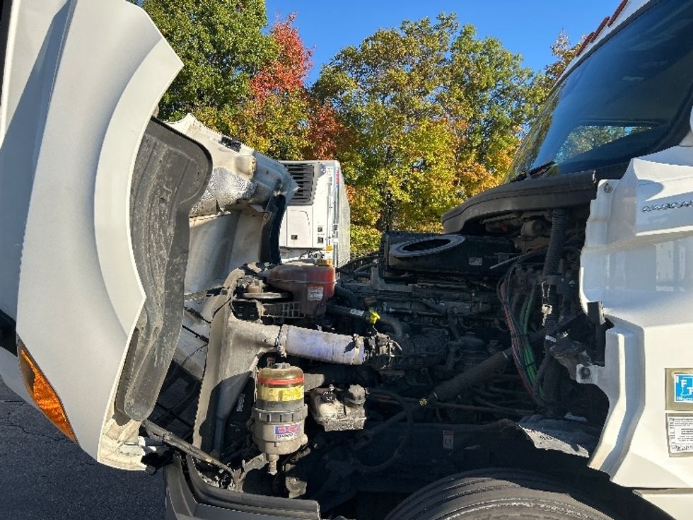 Day Cab Tractor-Heavy Duty Tractors-Freightliner-2023-T12664ST-Piqua-OH-726,617\n\t\tmiles-$ 40,000 - Image 16
