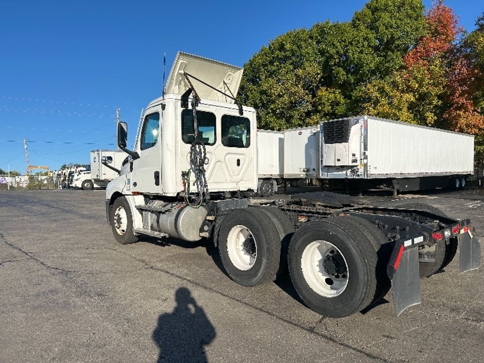 Day Cab Tractor-Heavy Duty Tractors-Freightliner-2023-T12664ST-Piqua-OH-726,617\n\t\tmiles-$ 40,000 - Image 5