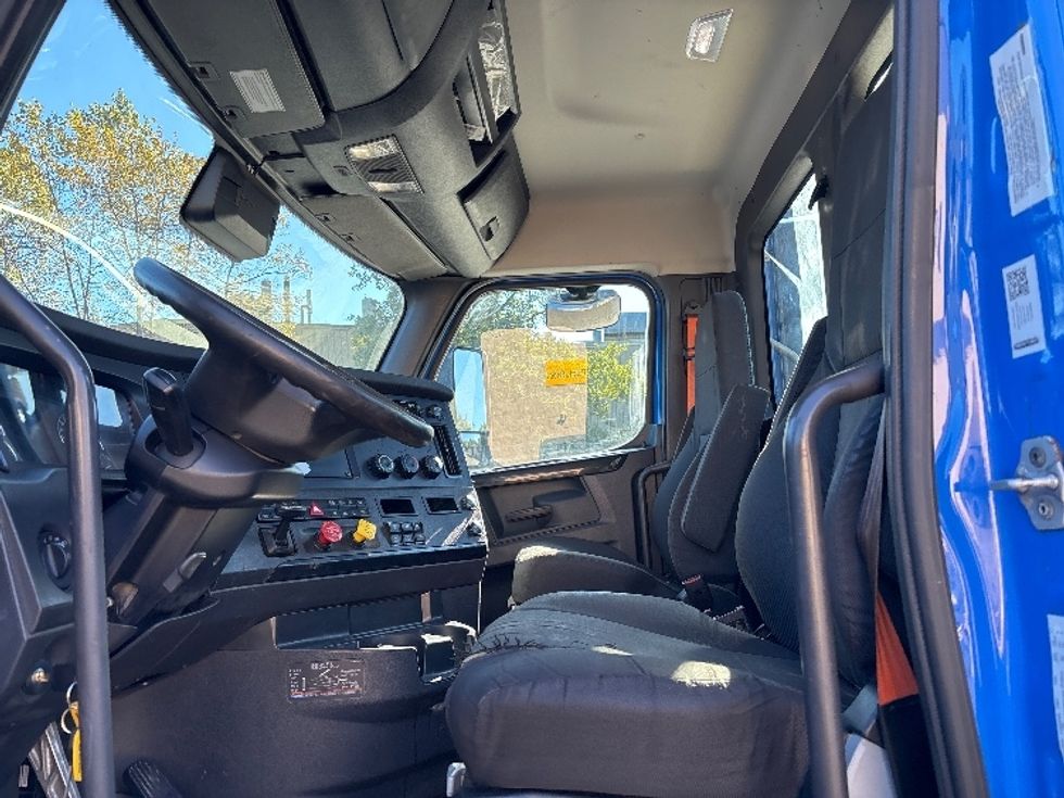 Day Cab Tractor-Heavy Duty Tractors-Freightliner-2023-T12664ST-Wilkes Barre-PA-503,370\n\t\tmiles-$ 59,000 - Image 10