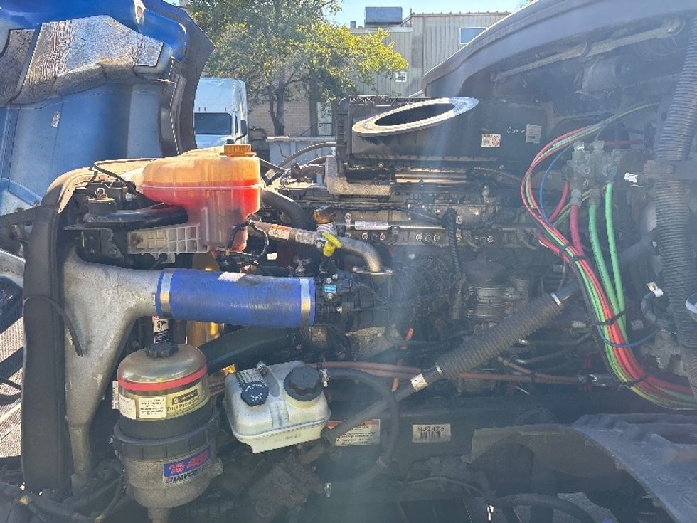 Day Cab Tractor-Heavy Duty Tractors-Freightliner-2023-T12664ST-Wilkes Barre-PA-503,370\n\t\tmiles-$ 59,000 - Image 16