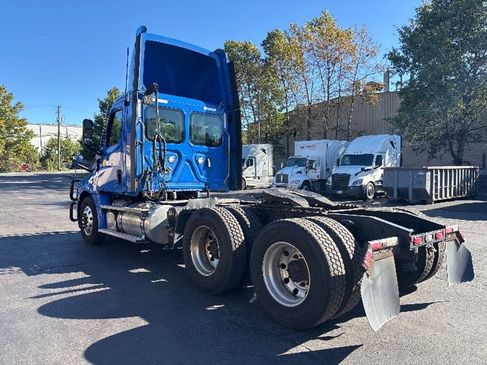 Day Cab Tractor-Heavy Duty Tractors-Freightliner-2023-T12664ST-Wilkes Barre-PA-503,370\n\t\tmiles-$ 59,000 - Image 5