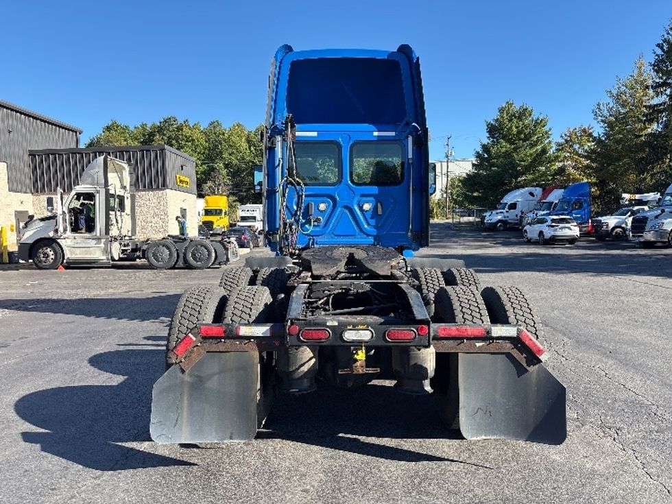 Day Cab Tractor-Heavy Duty Tractors-Freightliner-2023-T12664ST-Wilkes Barre-PA-503,370\n\t\tmiles-$ 59,000 - Image 6