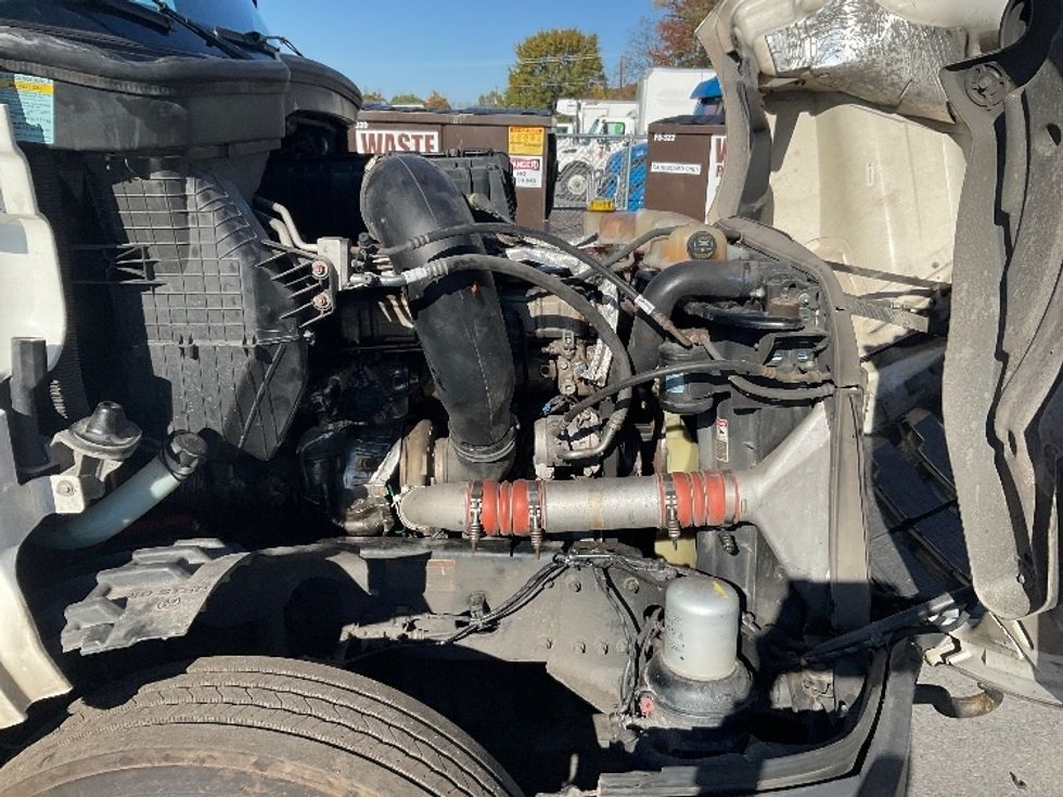 Day Cab Tractor-Heavy Duty Tractors-Freightliner-2023-T12664ST-Wilkes Barre-PA-623,479\n\t\tmiles-$ 15,500 - Image 15