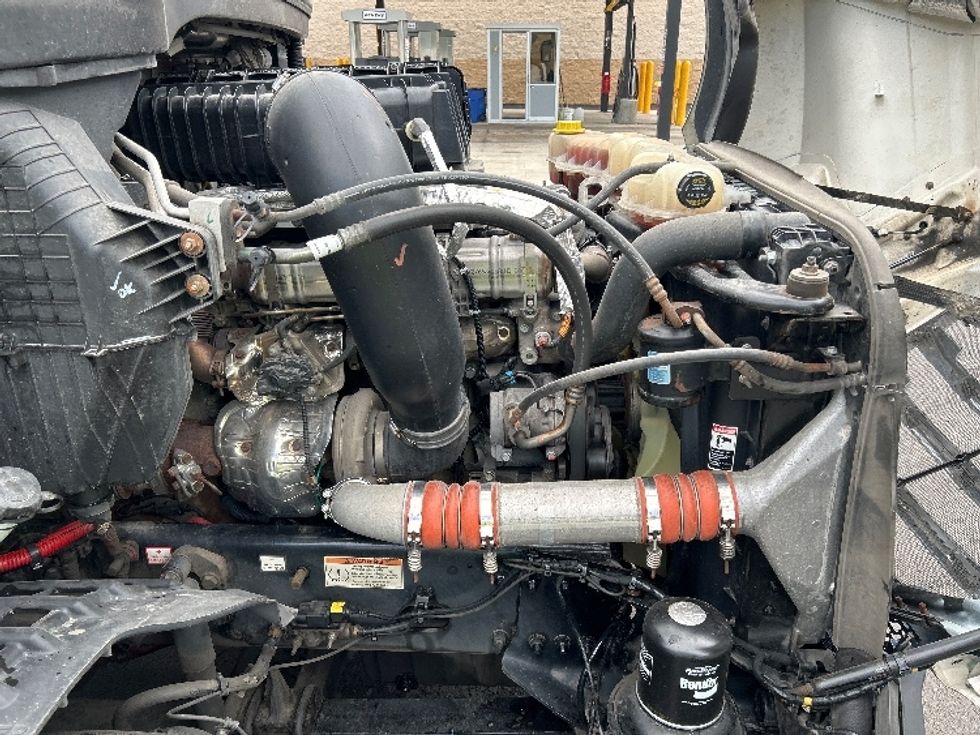 Day Cab Tractor-Heavy Duty Tractors-Freightliner-2023-T12664ST-Wilkes Barre-PA-666,042\n\t\tmiles-$ 40,000 - Image 15