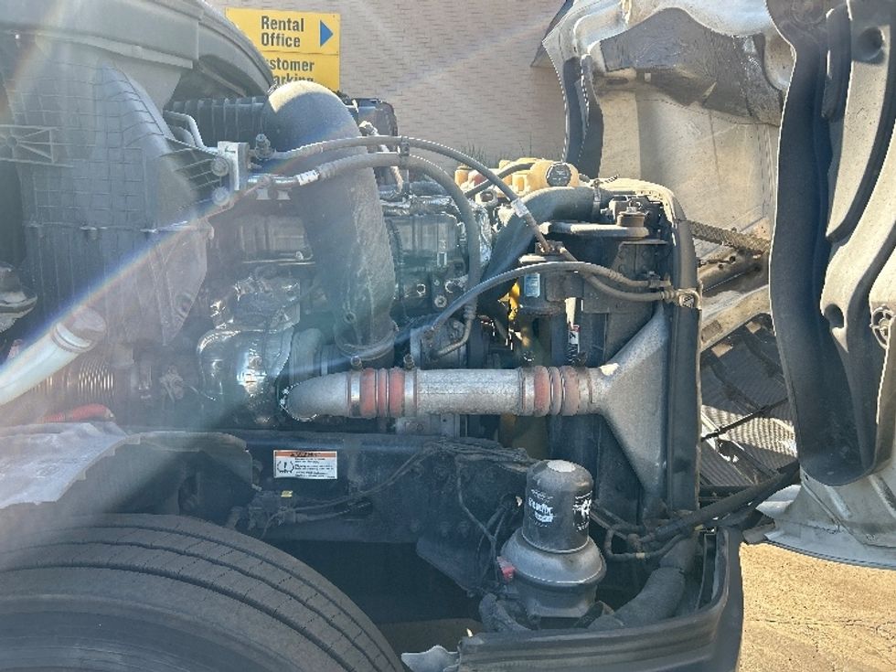 Day Cab Tractor-Heavy Duty Tractors-Freightliner-2023-T12664ST-Wilkes Barre-PA-727,356\n\t\tmiles-$ 36,250 - Image 15