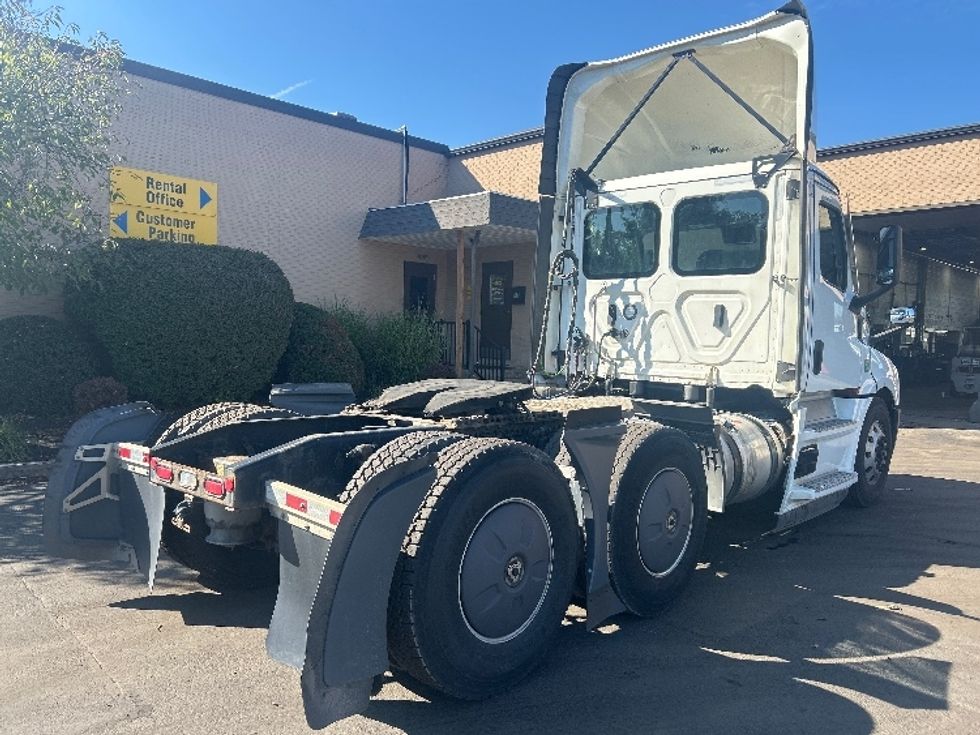 Day Cab Tractor-Heavy Duty Tractors-Freightliner-2023-T12664ST-Wilkes Barre-PA-727,356\n\t\tmiles-$ 36,250 - Image 7