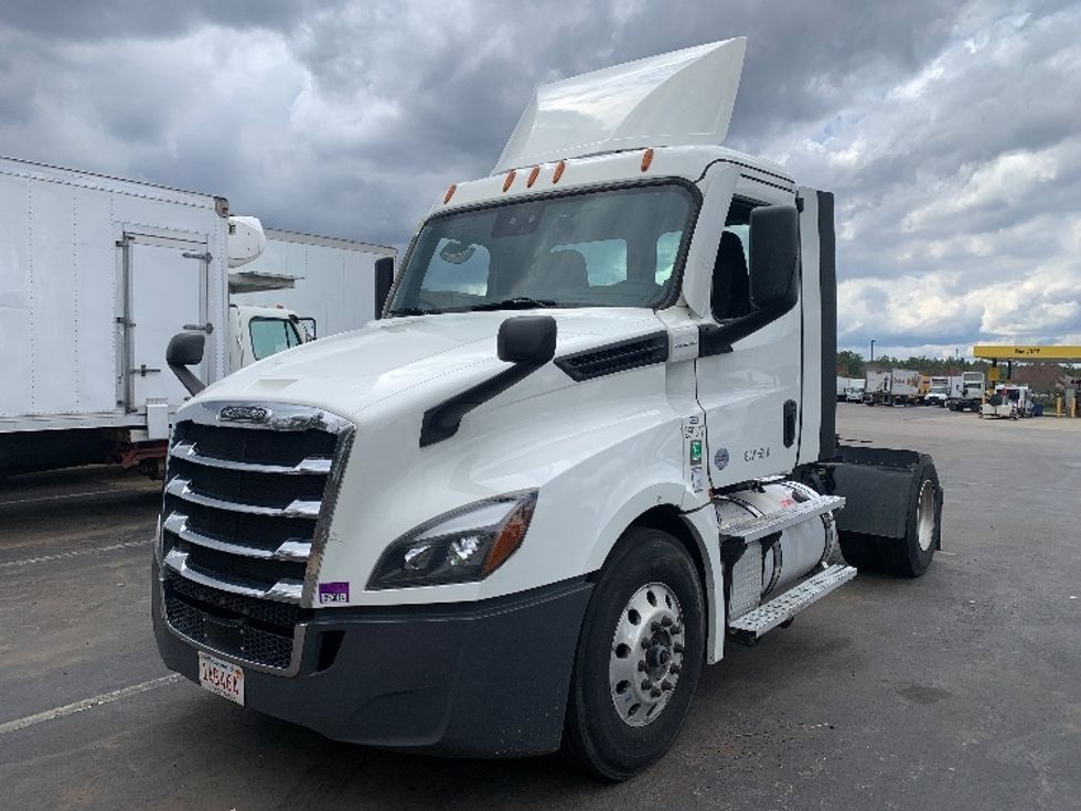 Day Cab Tractor-Heavy Duty Tractors-Freightliner-2024-T12642ST-Norton-MA-264,897\n\t\tmiles-$ 74,000 - Image 3