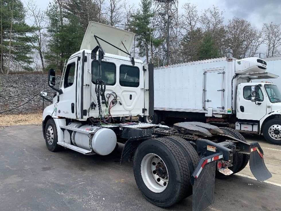 Day Cab Tractor-Heavy Duty Tractors-Freightliner-2024-T12642ST-Norton-MA-264,897\n\t\tmiles-$ 74,000 - Image 5