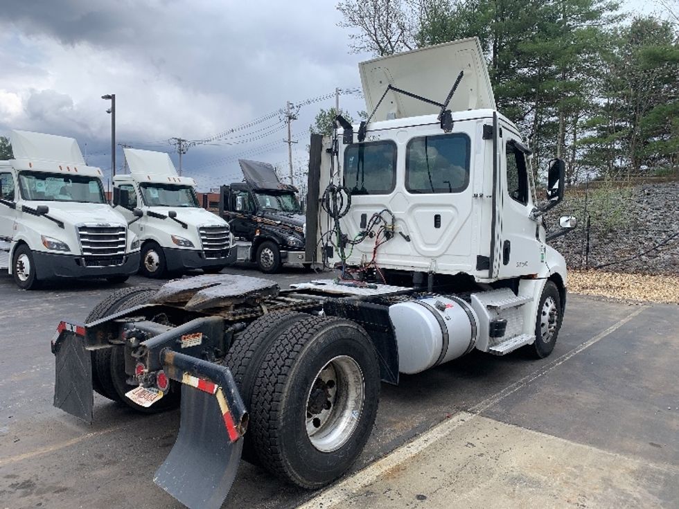 Day Cab Tractor-Heavy Duty Tractors-Freightliner-2024-T12642ST-Norton-MA-264,897\n\t\tmiles-$ 74,000 - Image 7