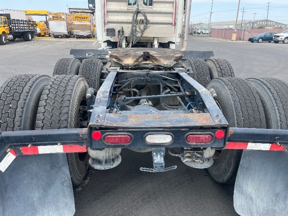 Day Cab Tractor-Heavy Duty Tractors-Freightliner-2024-T12664ST-Fresno-CA-177,585\n\t\tmiles-$ 104,000 - Image 6