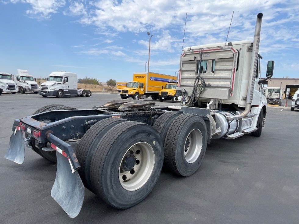 Day Cab Tractor-Heavy Duty Tractors-Freightliner-2024-T12664ST-Fresno-CA-177,585\n\t\tmiles-$ 104,000 - Image 7