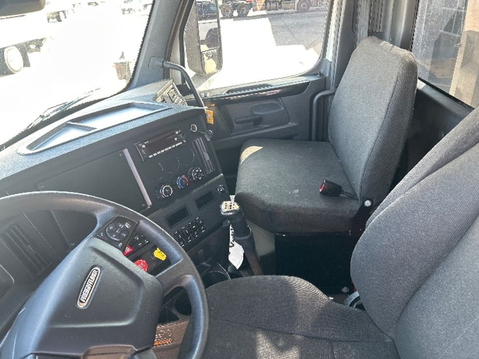 Day Cab Tractor-Heavy Duty Tractors-Freightliner-2024-T12664ST-Odessa-TX-86,696\n\t\tmiles-$ 120,000 - Image 10