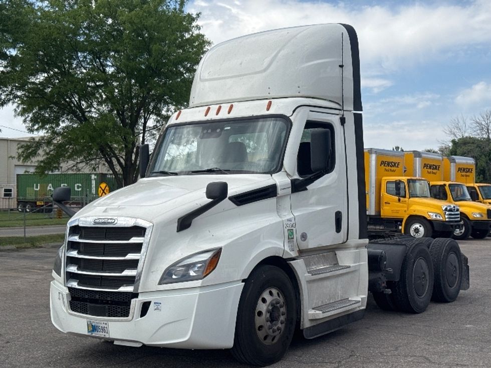 Day Cab Tractor-Heavy Duty Tractors-Freightliner-2024-T12664ST-Omaha-NE-767,736\n\t\tmiles-$ 46,000 - Image 3