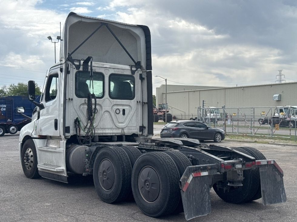 Day Cab Tractor-Heavy Duty Tractors-Freightliner-2024-T12664ST-Omaha-NE-767,736\n\t\tmiles-$ 46,000 - Image 5