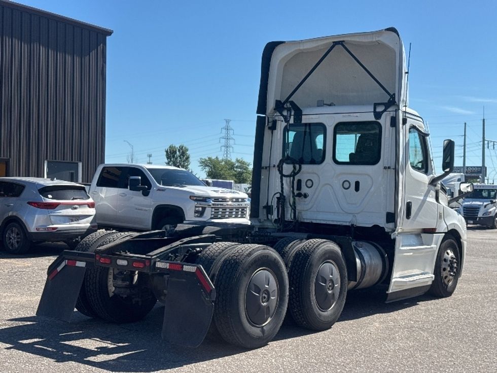 Day Cab Tractor-Heavy Duty Tractors-Freightliner-2024-T12664ST-Omaha-NE-795,150\n\t\tmiles-$ 46,000 - Image 7