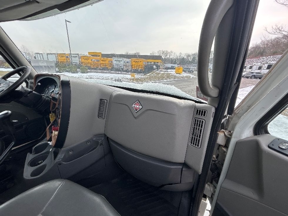 Day Cab Tractor-Heavy Duty Tractors-International-2011-ProStar-Fitchburg-MA-564,242\n\t\tmiles-$ 13,000 - Image 13
