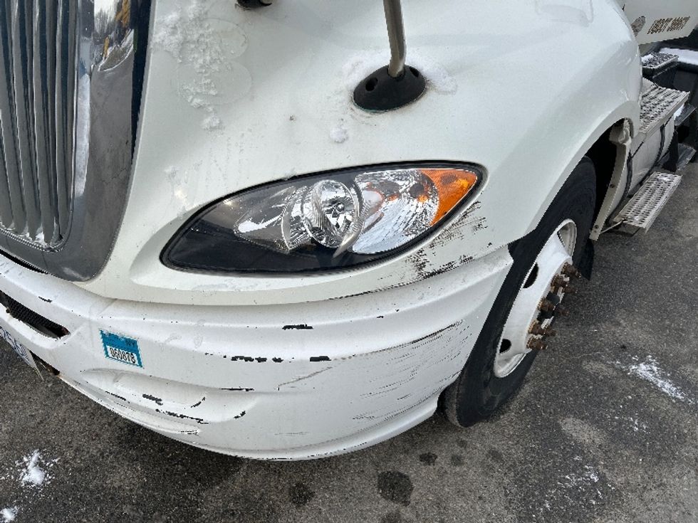 Day Cab Tractor-Heavy Duty Tractors-International-2011-ProStar-Fitchburg-MA-564,242\n\t\tmiles-$ 13,000 - Image 17