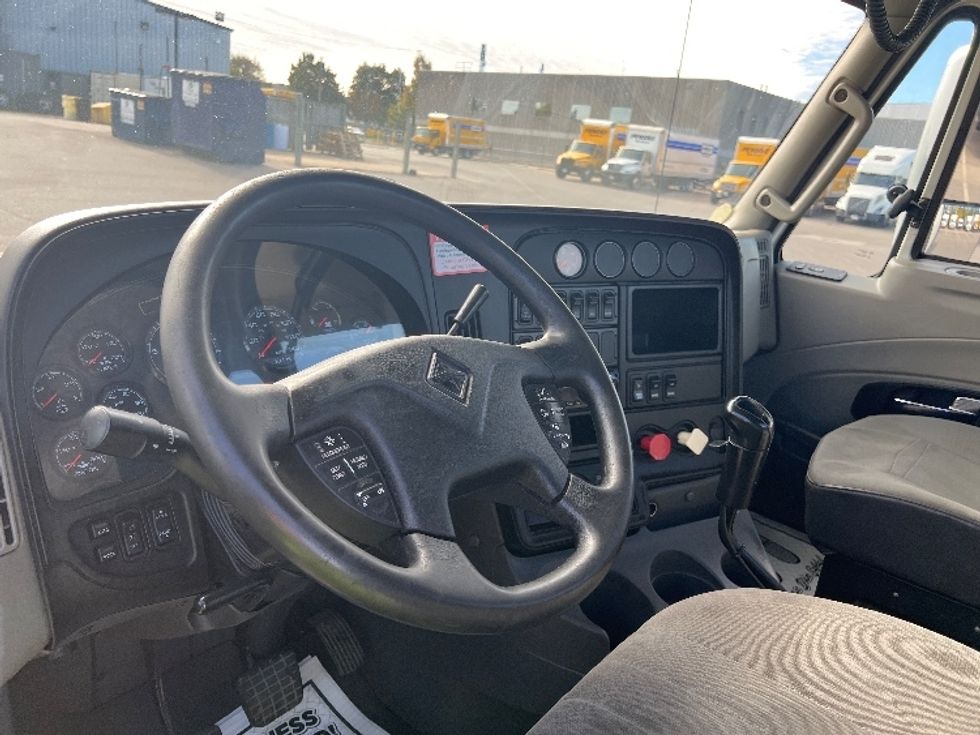 Day Cab Tractor-Heavy Duty Tractors-International-2014-ProStar-Brampton-ON-466,822\n\t\tkm-$ 18,000 - Image 10