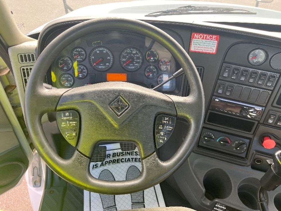 Day Cab Tractor-Heavy Duty Tractors-International-2014-ProStar-Brampton-ON-466,822\n\t\tkm-$ 18,000 - Image 11