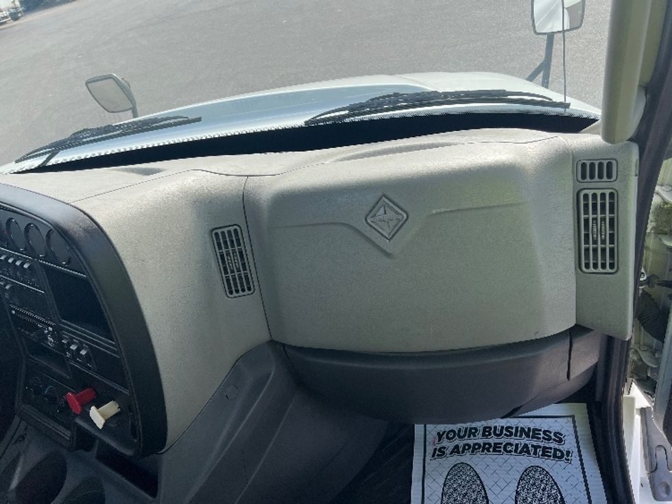 Day Cab Tractor-Heavy Duty Tractors-International-2014-ProStar-Brampton-ON-466,822\n\t\tkm-$ 18,000 - Image 13