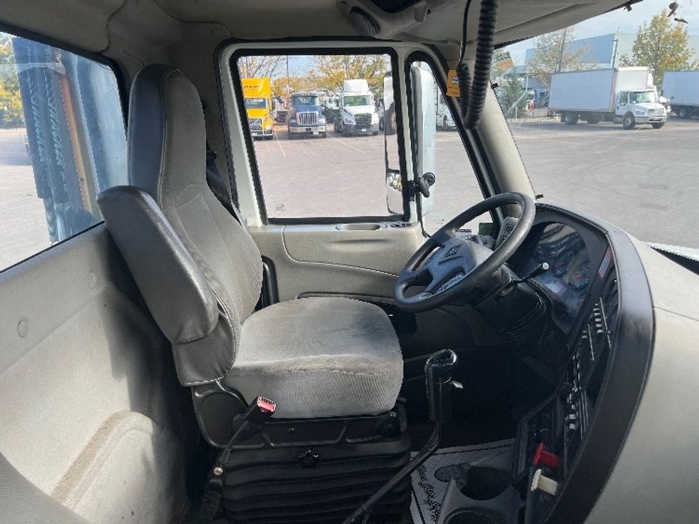 Day Cab Tractor-Heavy Duty Tractors-International-2014-ProStar-Brampton-ON-466,822\n\t\tkm-$ 18,000 - Image 14