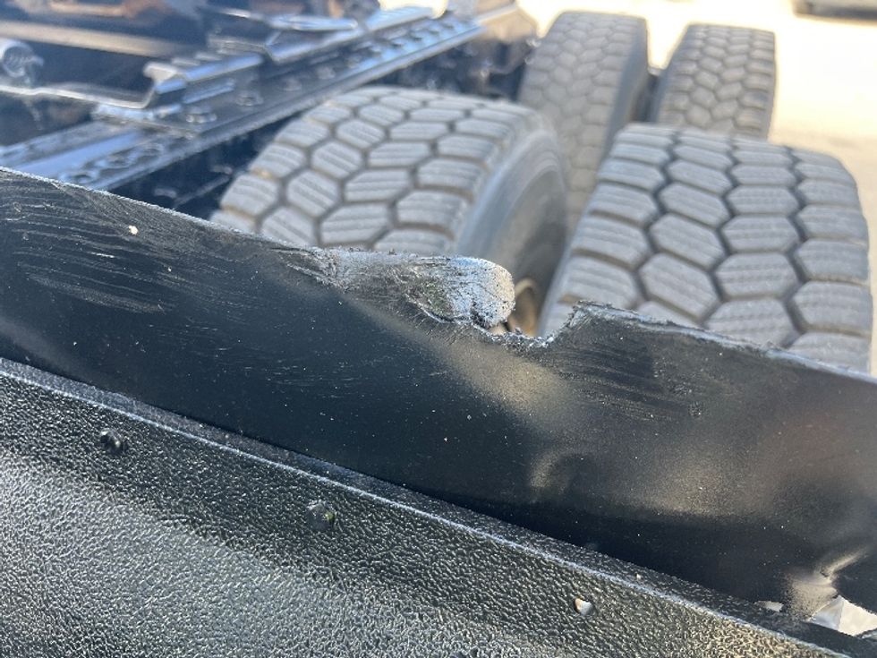 Day Cab Tractor-Heavy Duty Tractors-International-2014-ProStar-Brampton-ON-466,822\n\t\tkm-$ 18,000 - Image 17