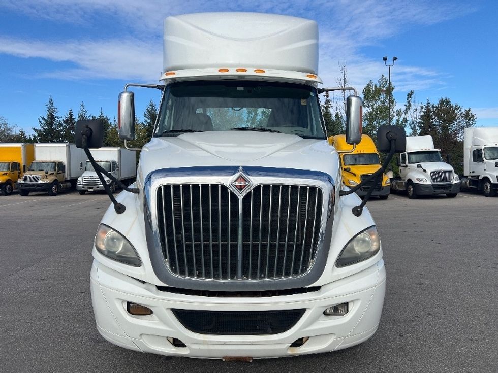 Day Cab Tractor-Heavy Duty Tractors-International-2014-ProStar-Brampton-ON-466,822\n\t\tkm-$ 18,000 - Image 2