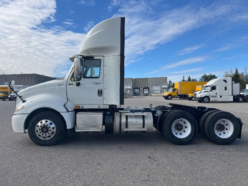 Day Cab Tractor-Heavy Duty Tractors-International-2014-ProStar-Brampton-ON-466,822\n\t\tkm-$ 18,000 - Image 4