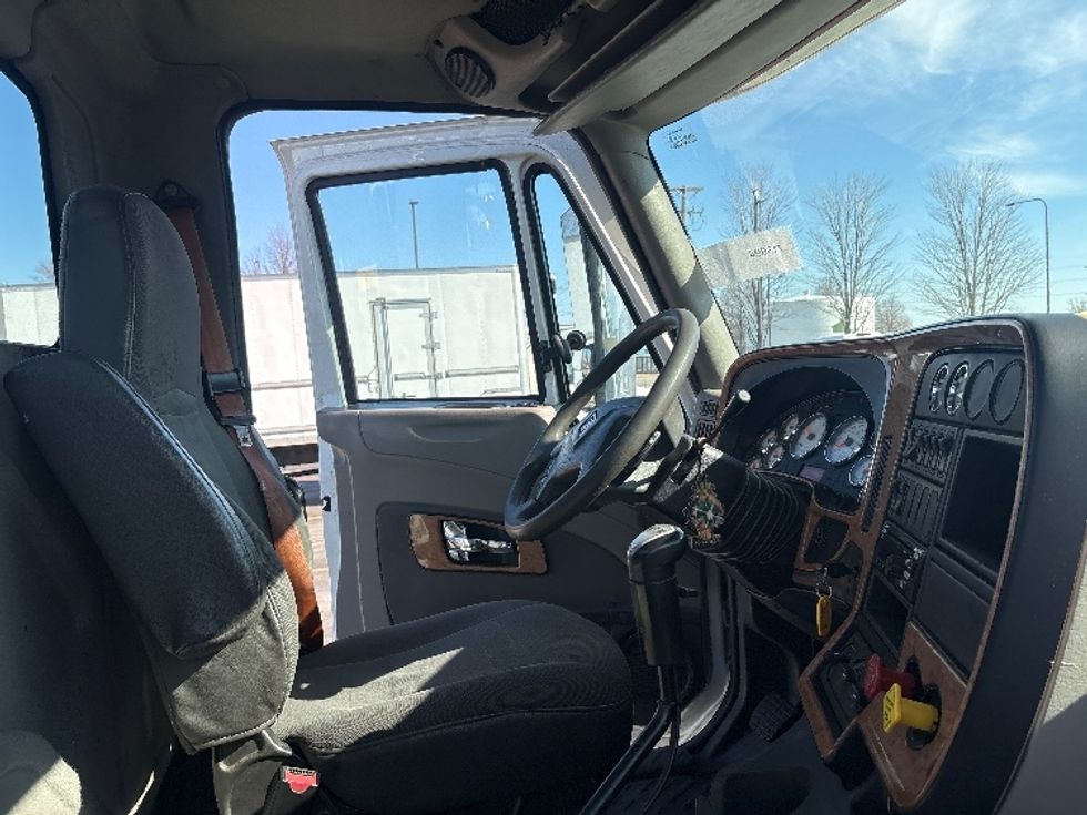 Day Cab Tractor-Heavy Duty Tractors-International-2014-ProStar-Sturtevant-WI-429,841\n\t\tmiles-$ 12,000 - Image 12